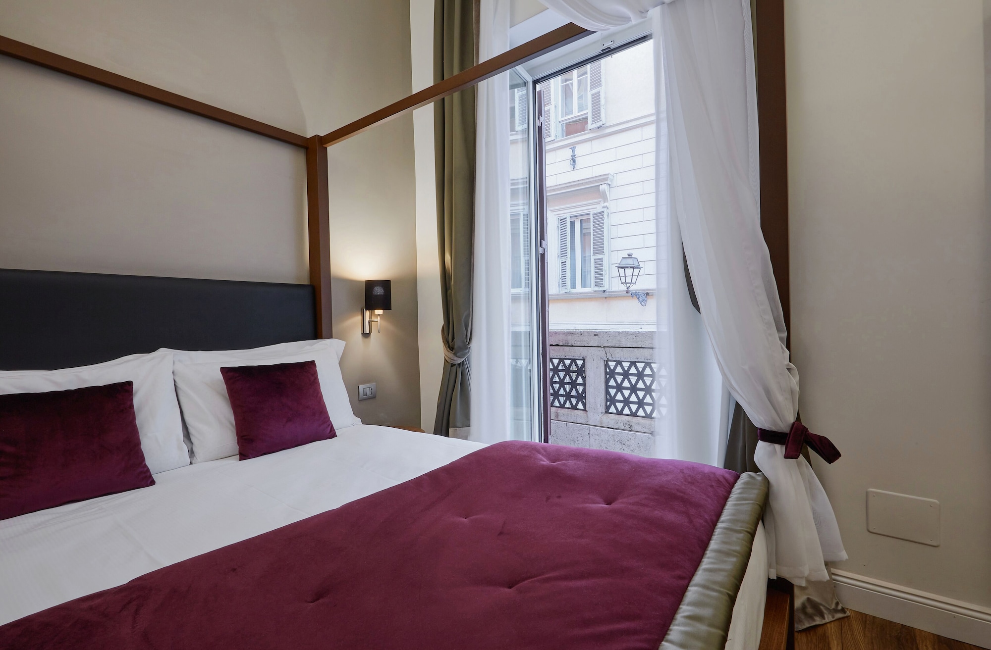 CLASSIC, DOUBLE BED
