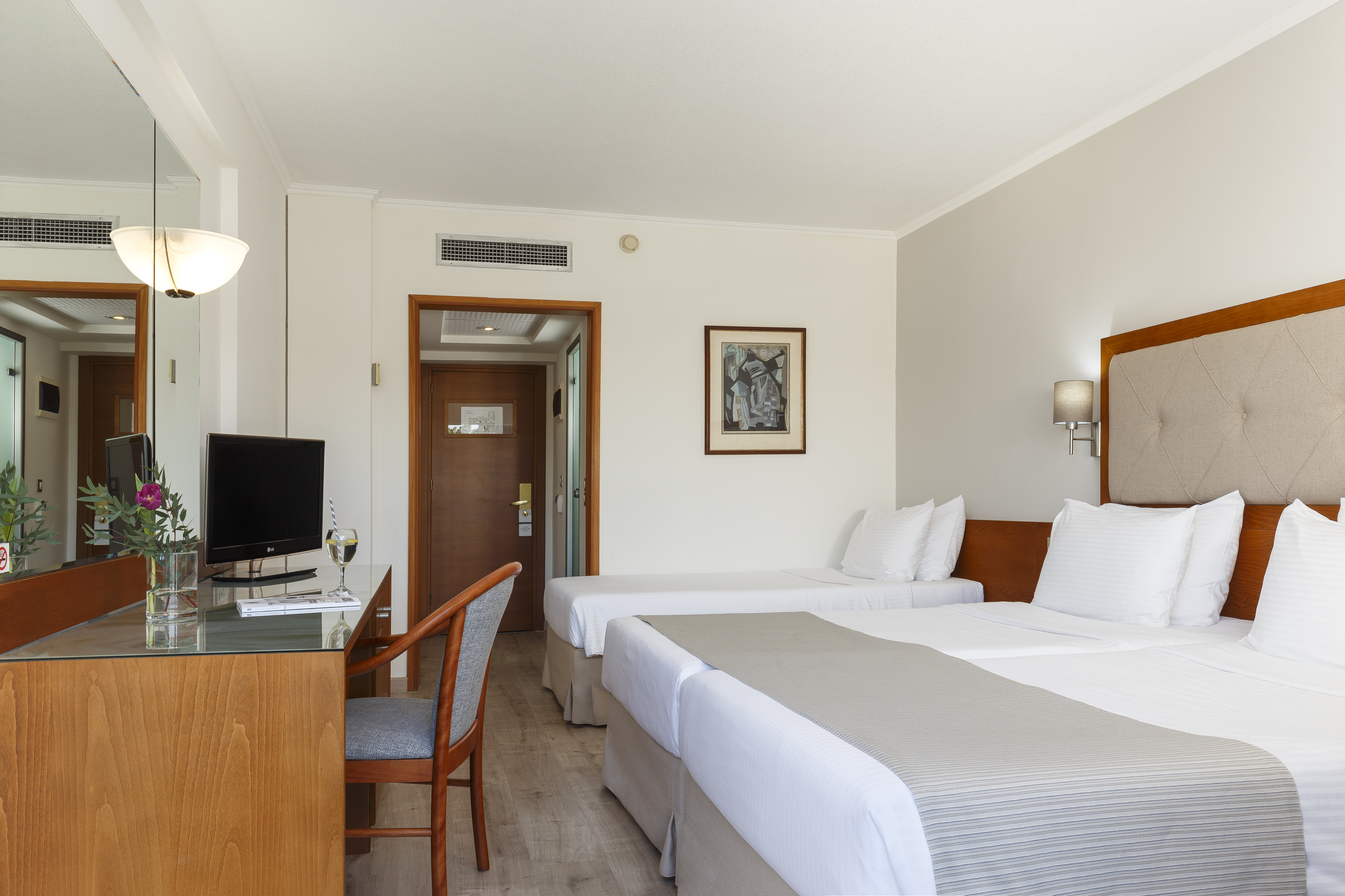 Room, Double or Twin Bed
