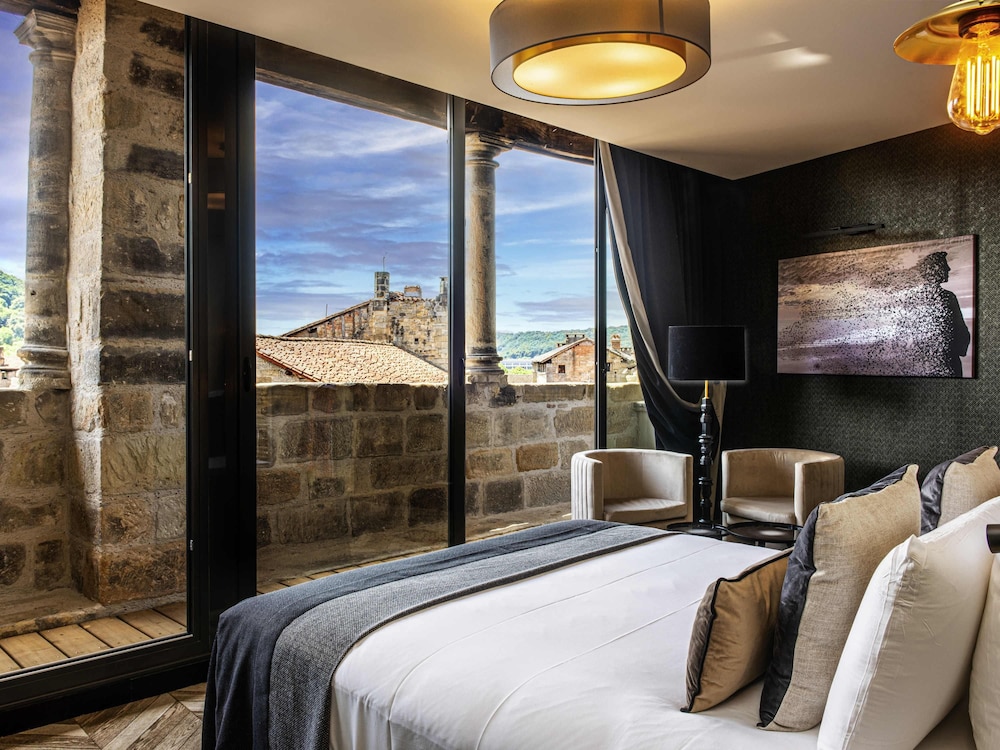 Mercure Figeac Viguier Du Roy 24/63