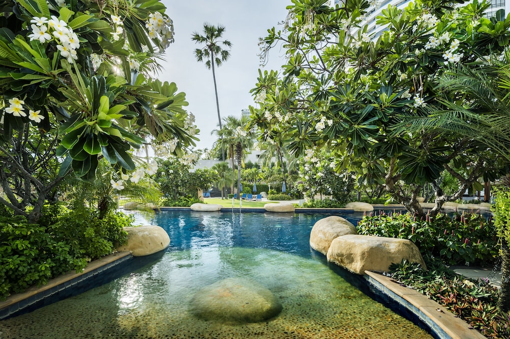 Jomtien Palm Beach Hotel and Resort 44/49