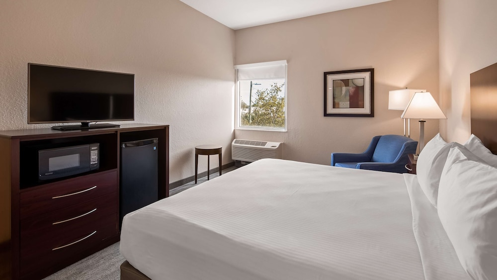 Best Western Tampa 16/34