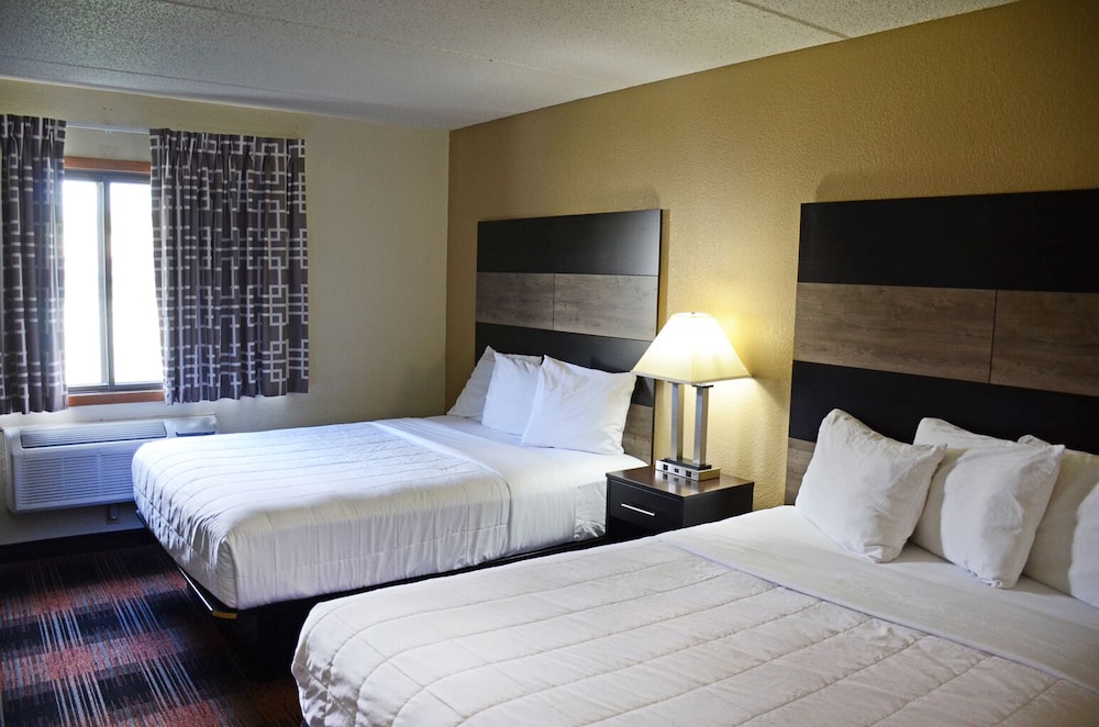 Baymont by Wyndham Waupun 8/31