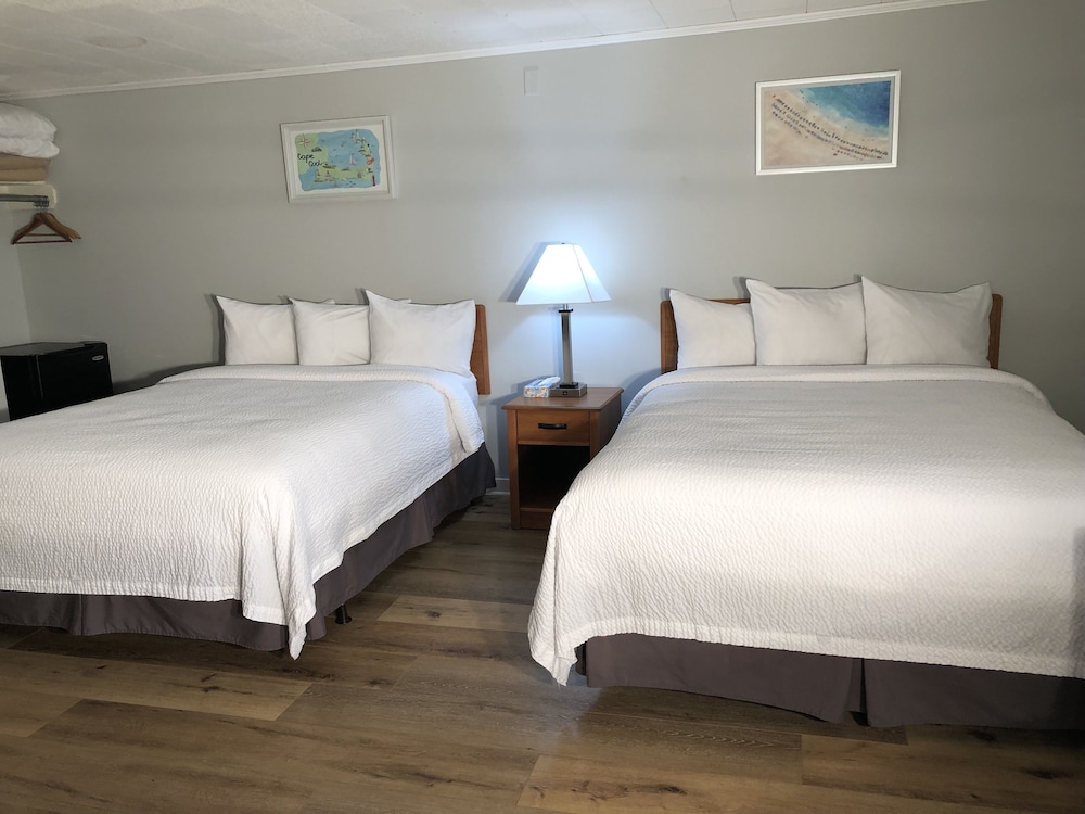 Hyannis Inn 11/50