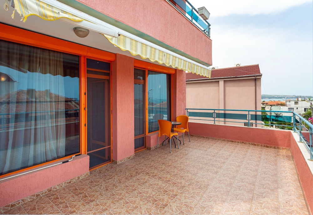 Family Hotel Jemelly 45/50