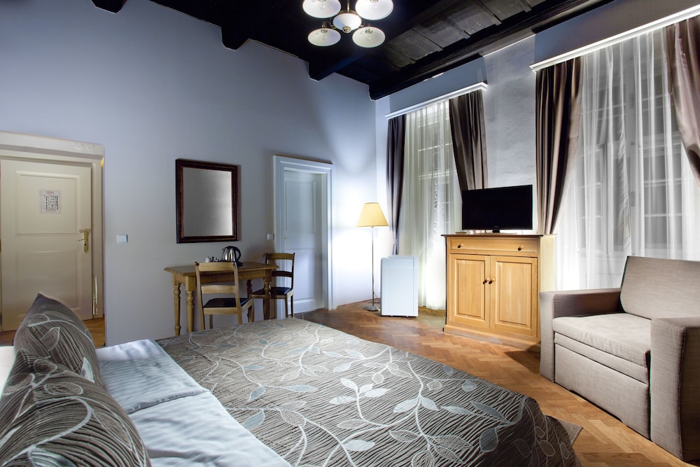 Hotel Pod Vezi 47/60