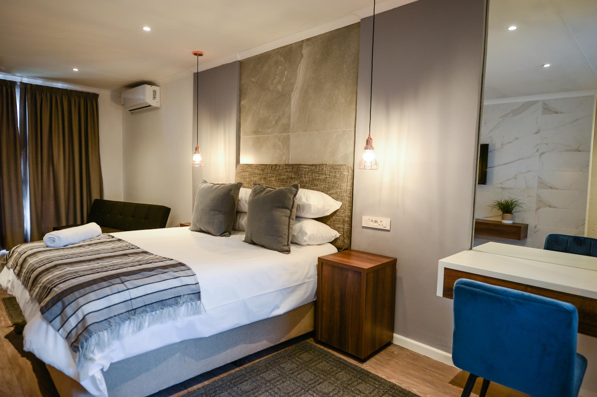 The Royal Bryanston 12/33