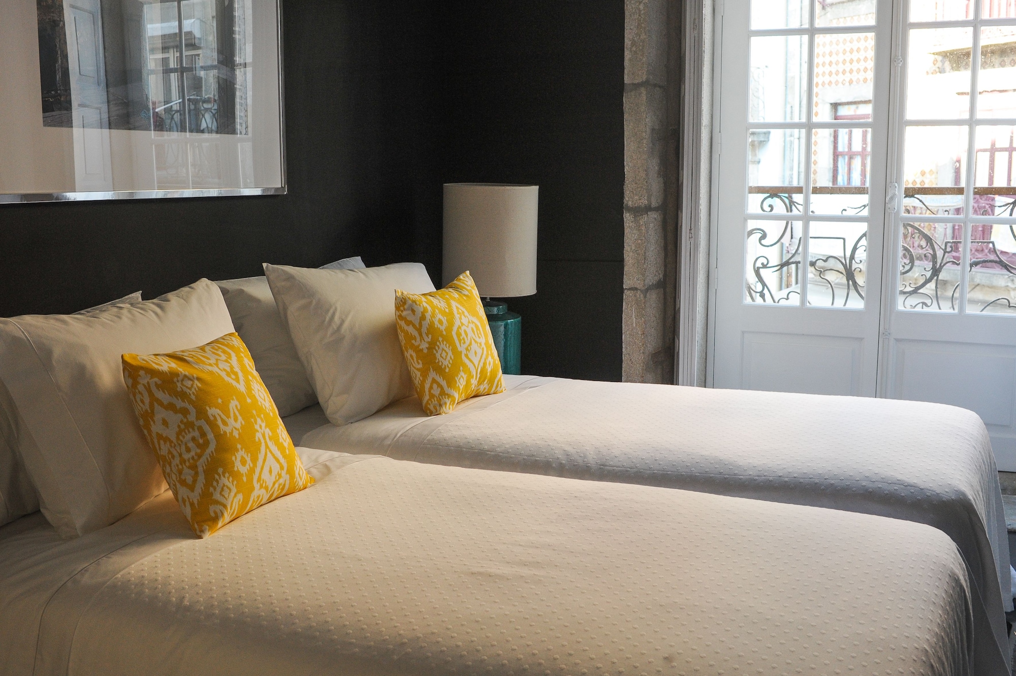 DELUXE, DOUBLE BED