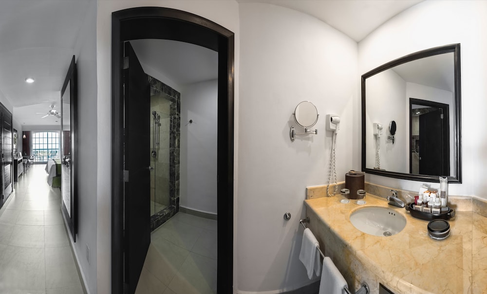 Hotel Marina El Cid Spa and Beach Resort All Inclusive 12/31