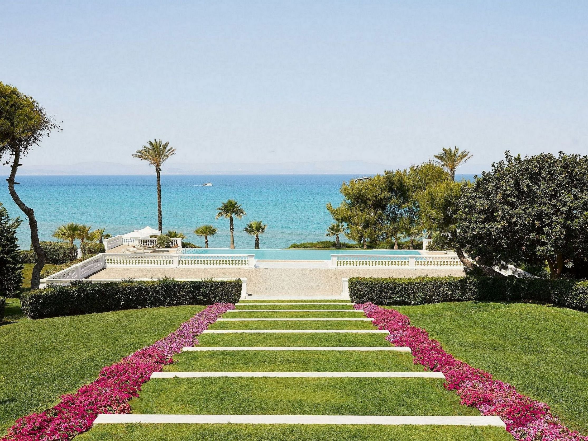 Mandola Rosa, A Resort to Live 12/18