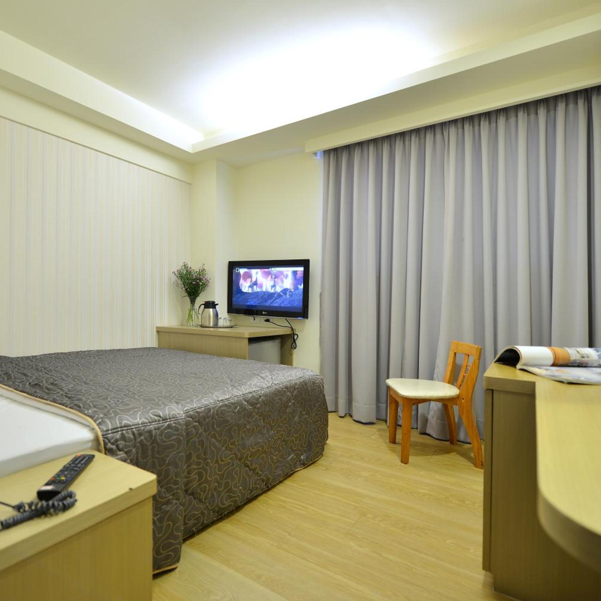 Ing Wang Hotel 18/23