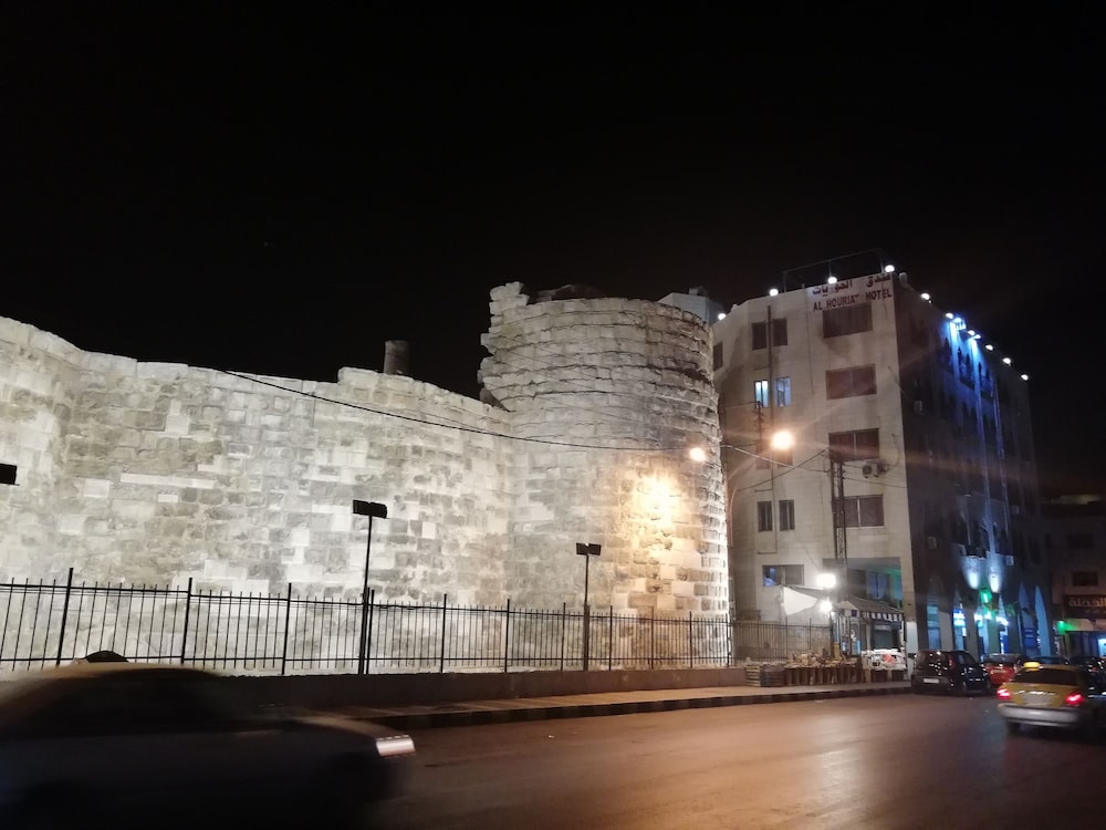Al-Houriat Hotel 3/26