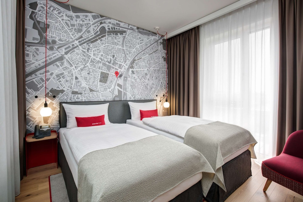 INTERCITYHOTEL DUISBURG 10/60