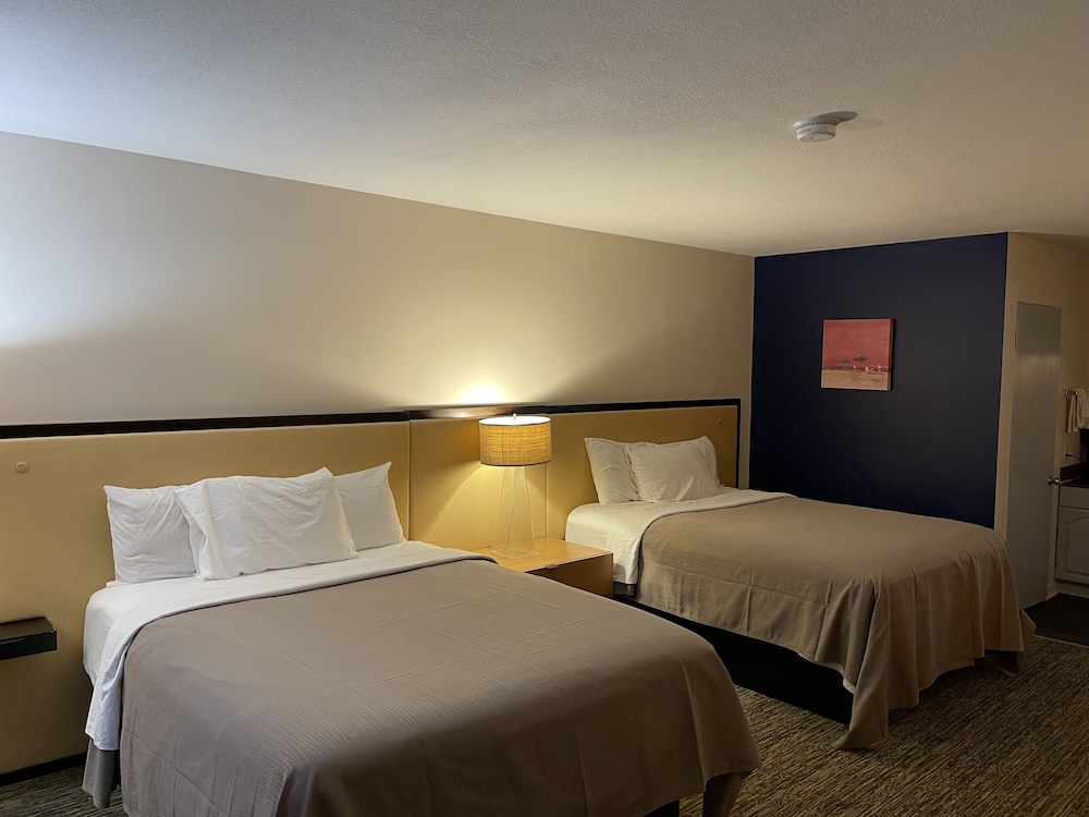 Rodeway Inn Oscoda, MI 8/32
