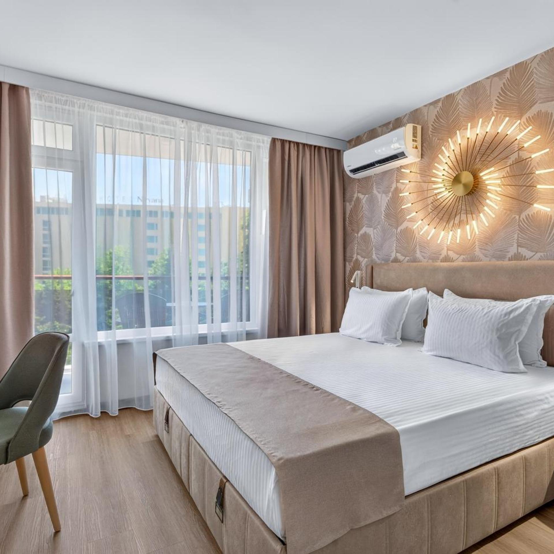 2 Bedrooms, Suite