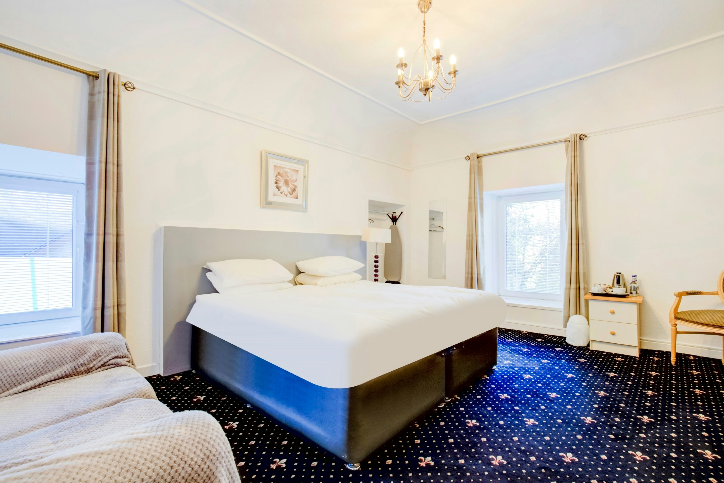 OYO Eastbank Hotel, Speyside Scotland 12/36