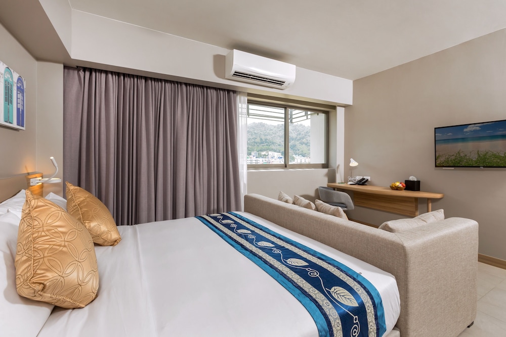 Mercure Phuket Patong Journeyhub 12/50