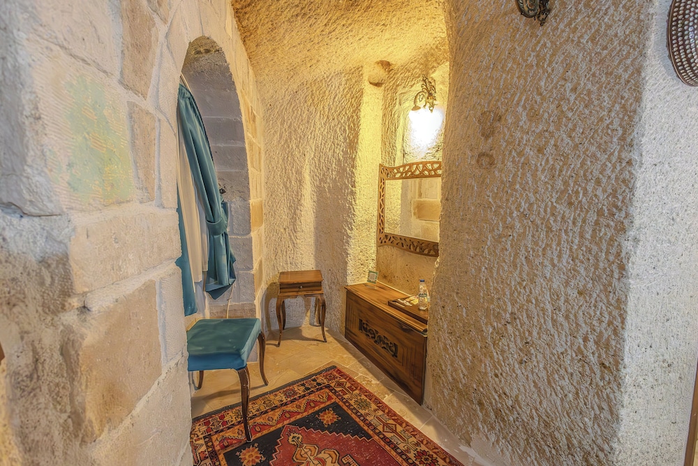 Miracle Cave Hotel 22/50