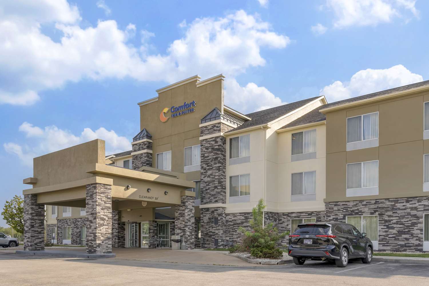 Comfort Inn & Suites Berea, KY 38/40