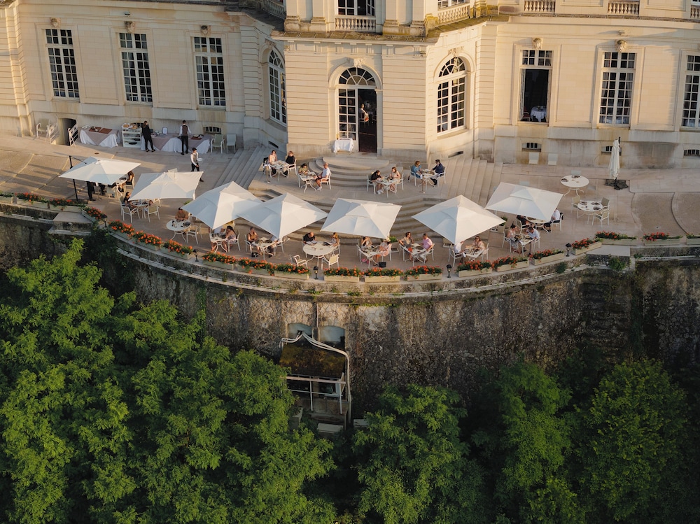 Chateau D artigny 64/69