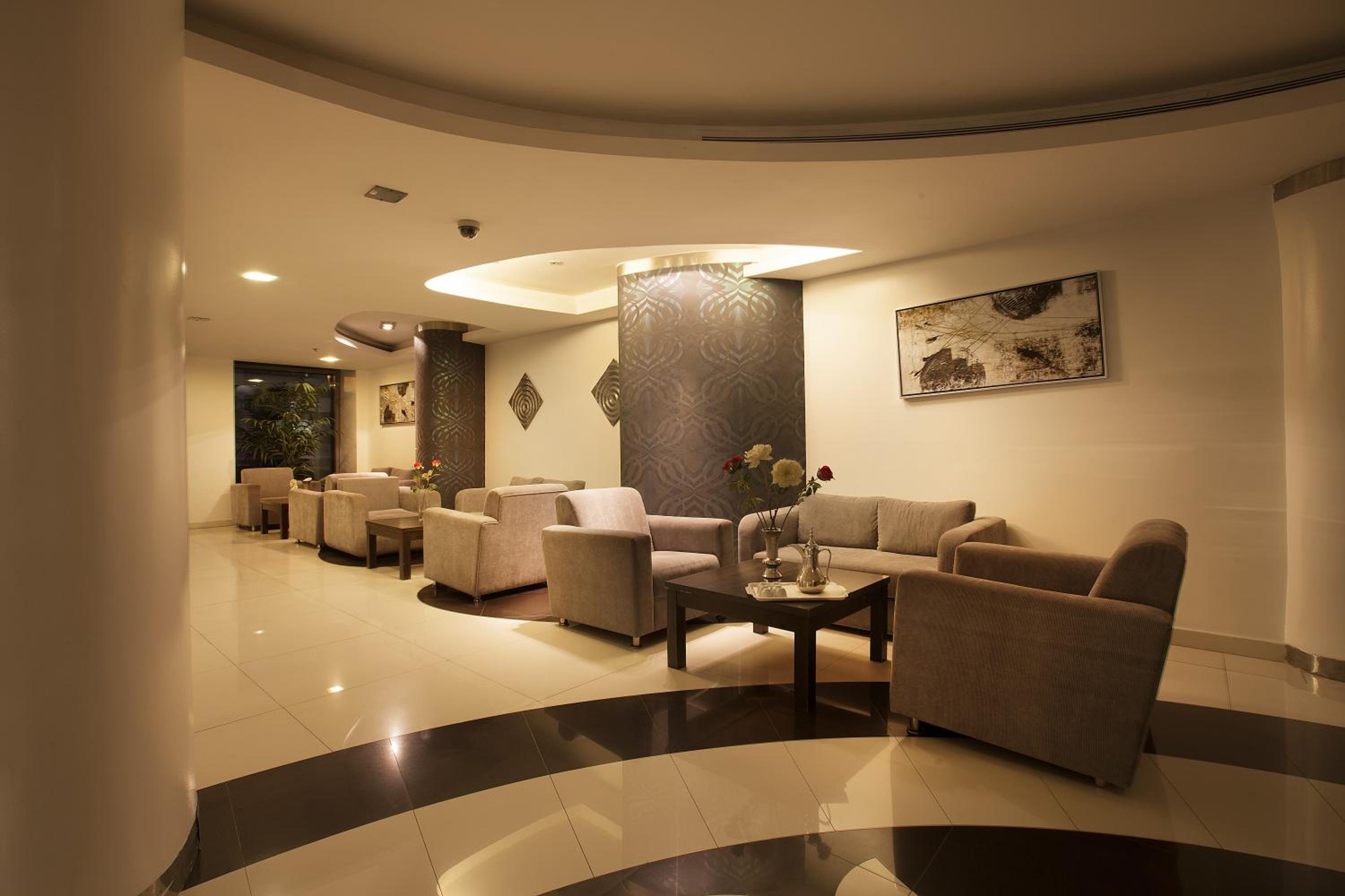 Watheer Hotel Suite 30/44