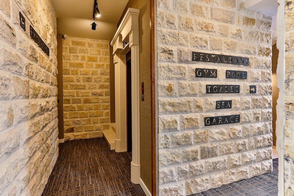 BOUTIQUE HOTEL TATE by Aycon photo3