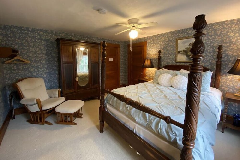 Follansbee Inn 25/72