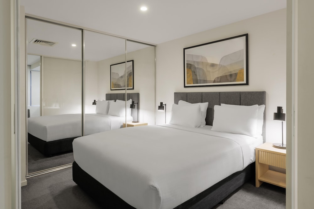 Oaks Melbourne Flemington Suites 14/46