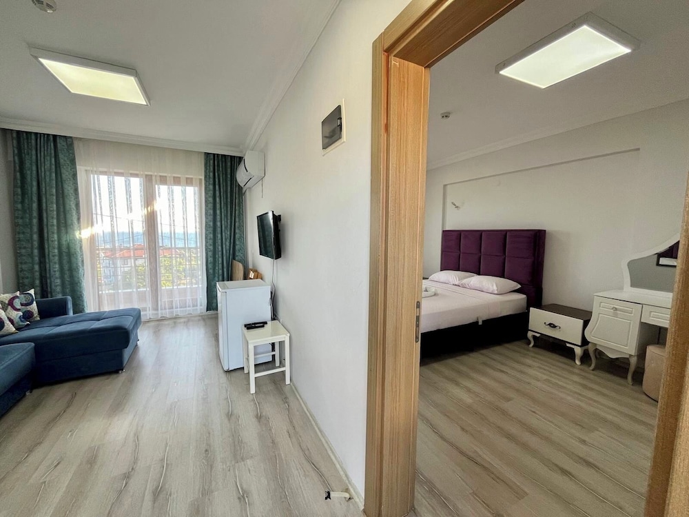 Poyraz Konuk Evi 12/44