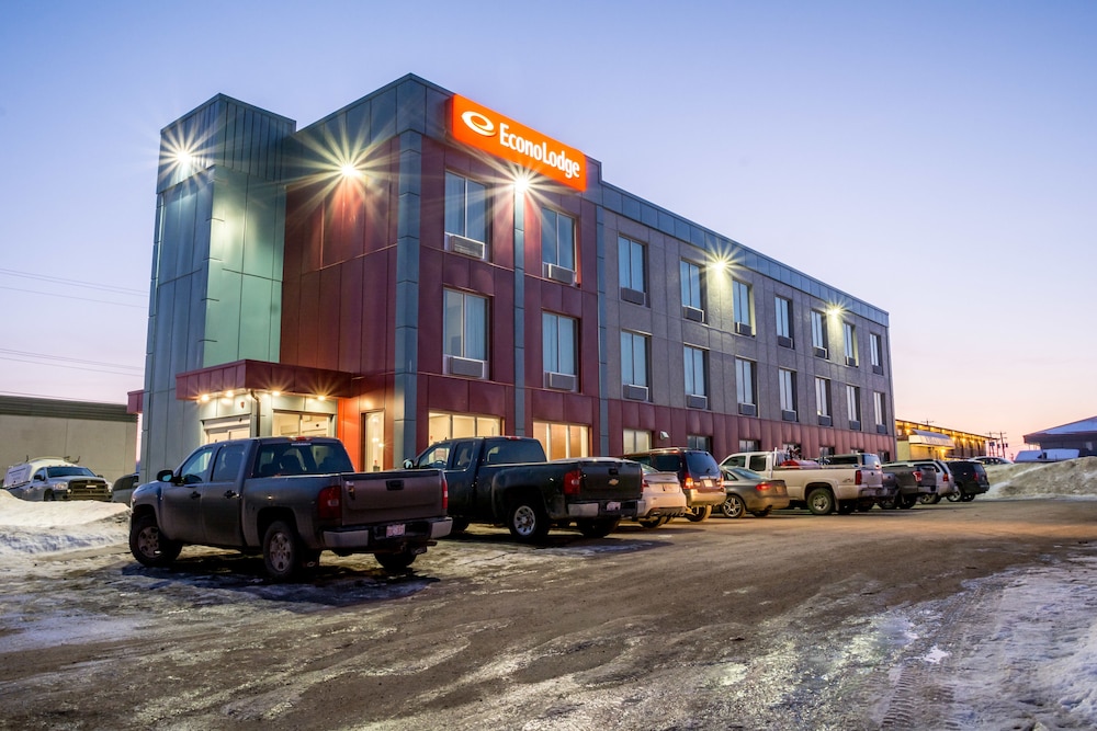 Econo Lodge Fox Creek, AB 5/28