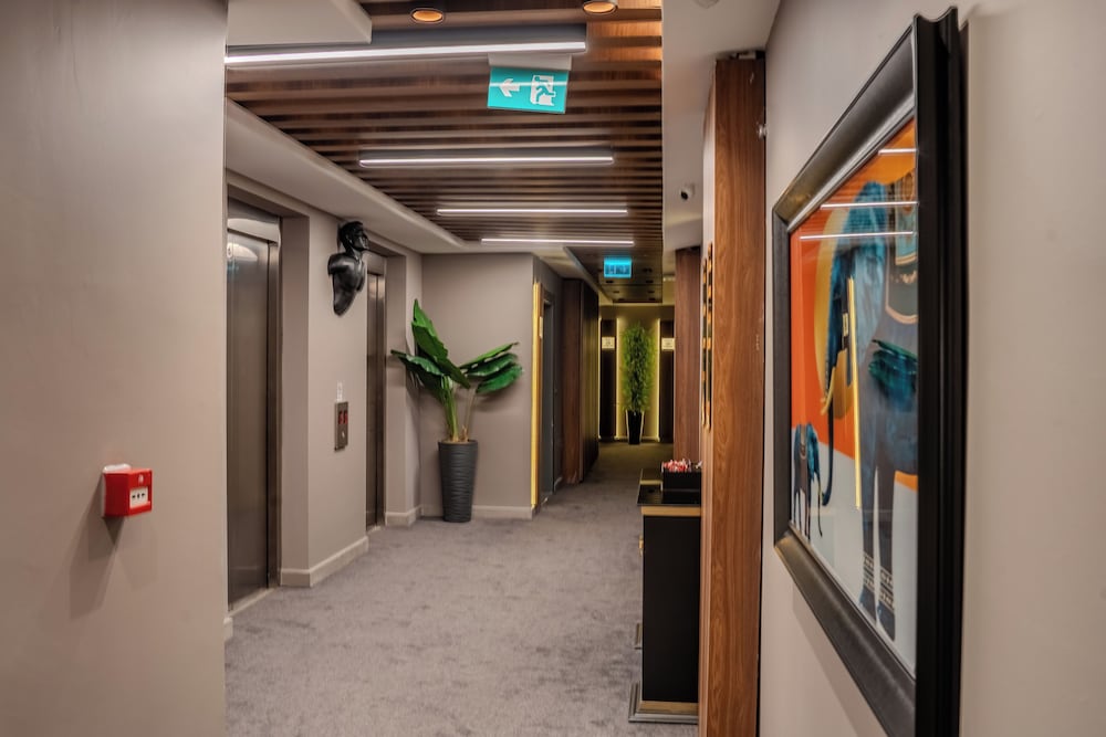 Marlen Hotel Bayrakli 8/48