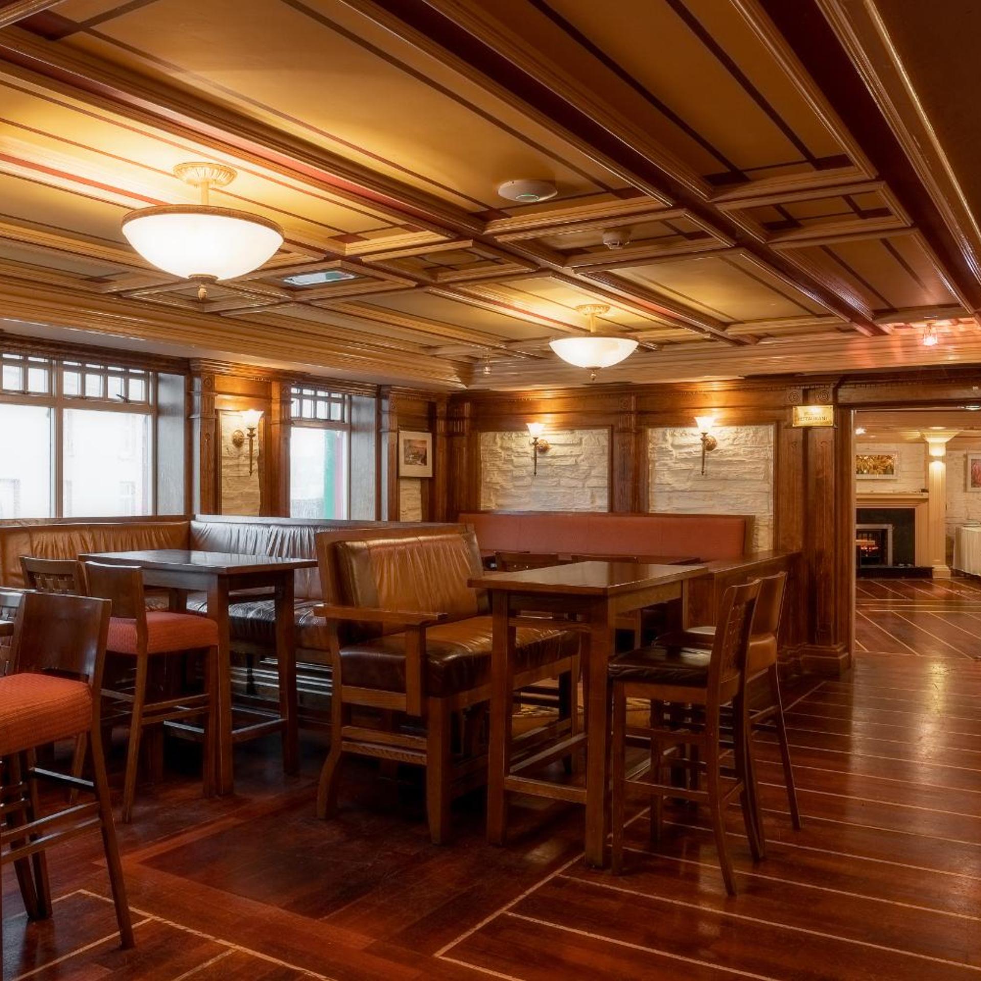 Ceann Sibeal Hotel 40/50