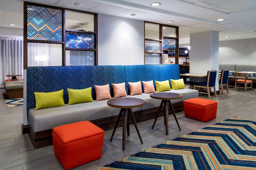 Hampton Inn Denver-International Airport 25/37