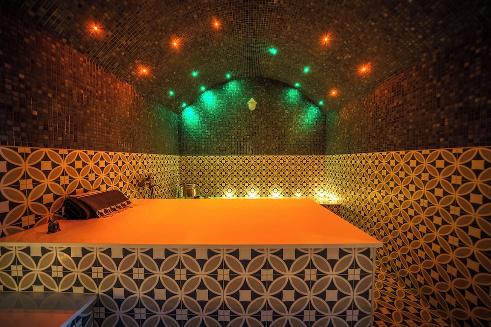 Macaris Suites And Spa 29/66