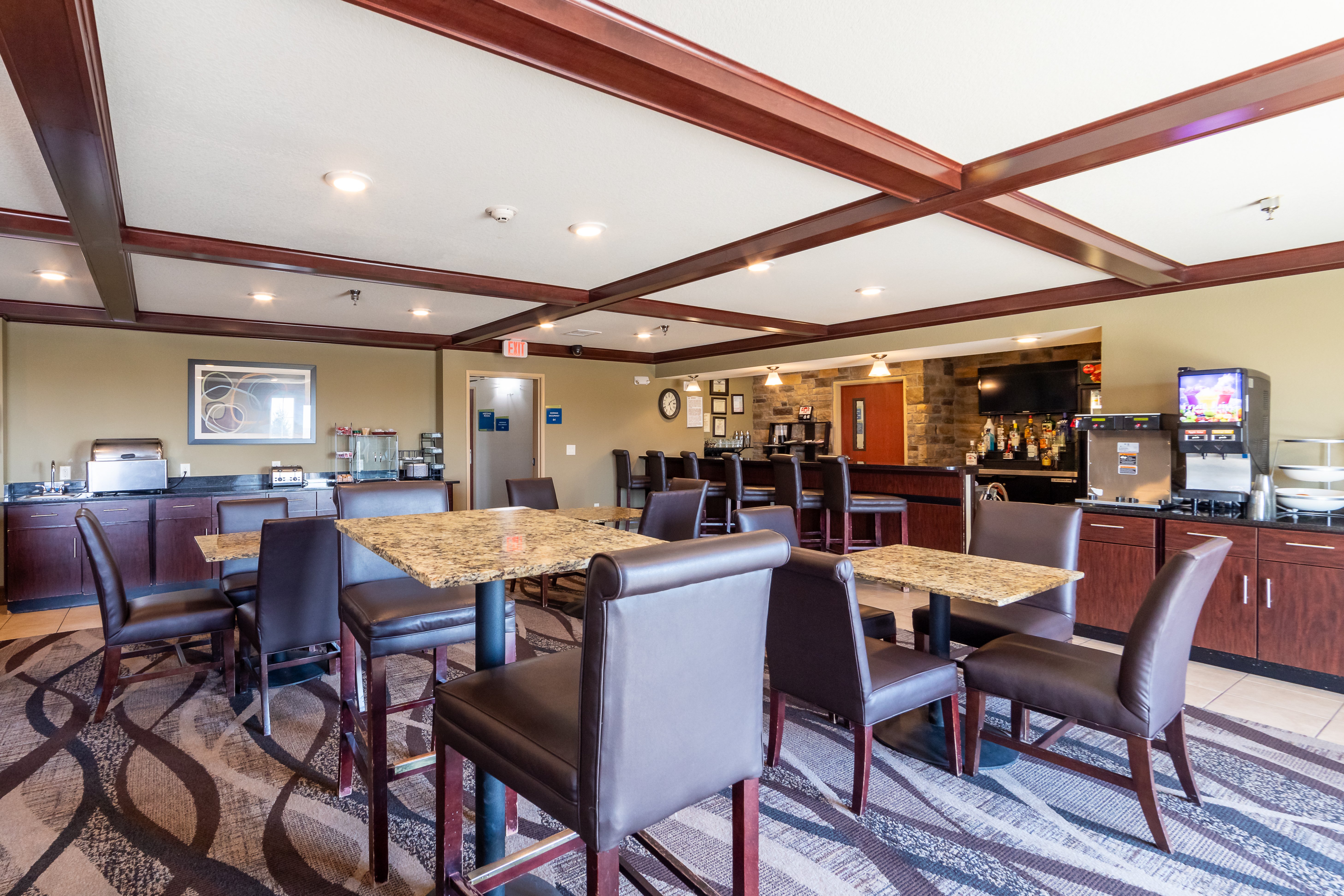 Cobblestone Inn Suites Eaton Co 56/72