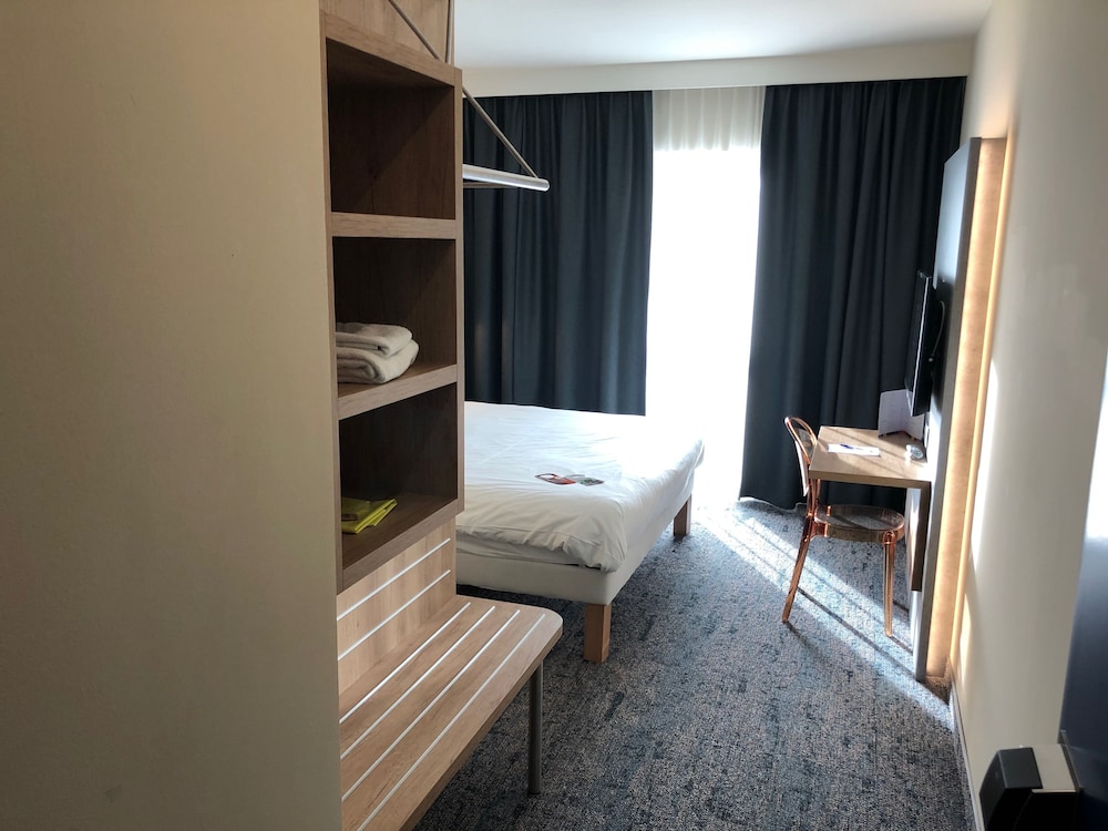 Ibis Styles La Louviere 22/73