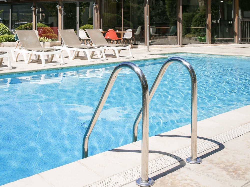 Ibis Avignon Sud 37/72