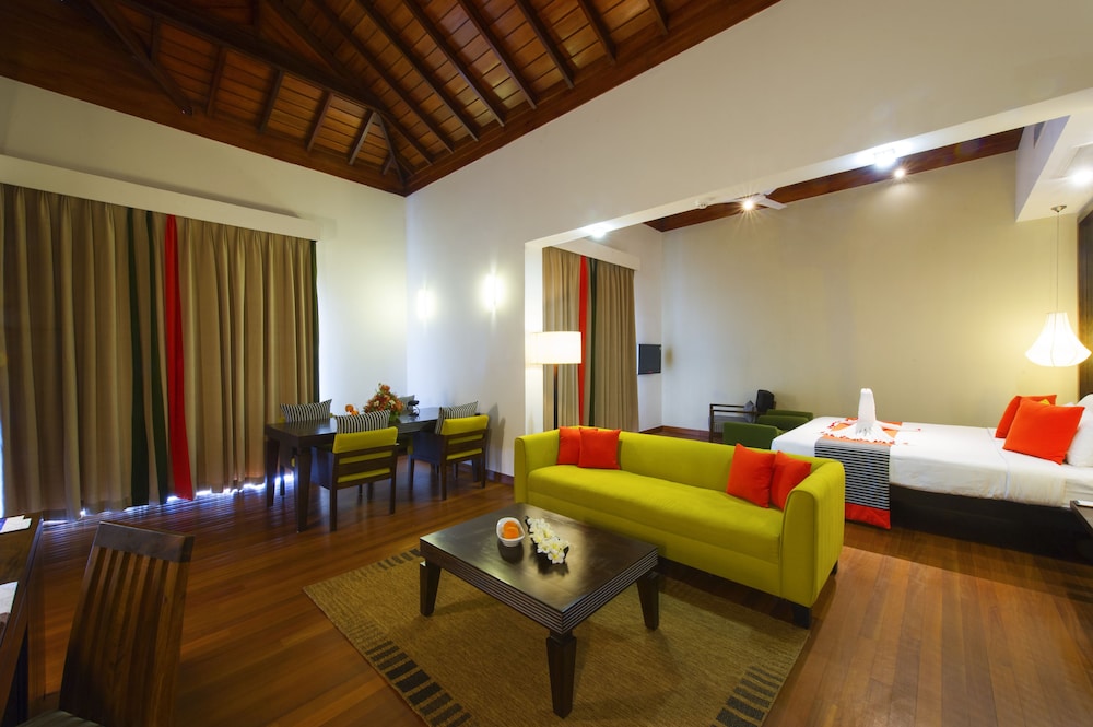 Club Hotel Dolphin 30/50