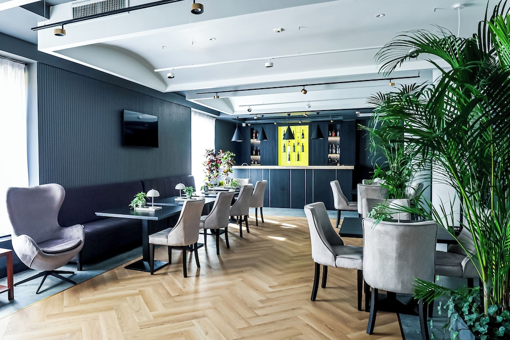 Grand Hotel Coroana 47/55