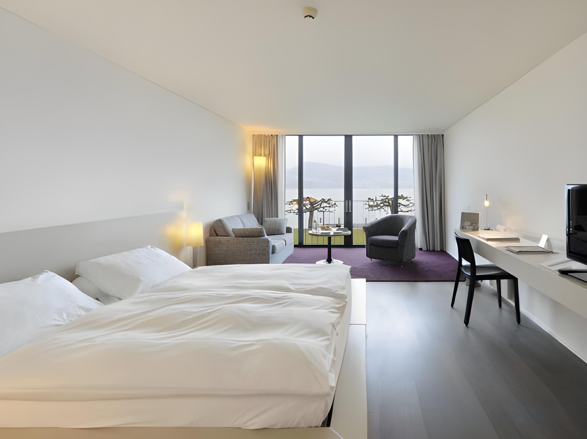 Room, Double Bed, Garden and Lake View