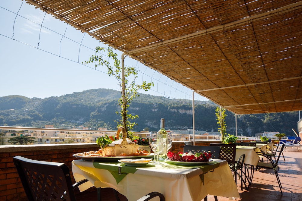 Grand Hotel Cesare Augusto 44/59