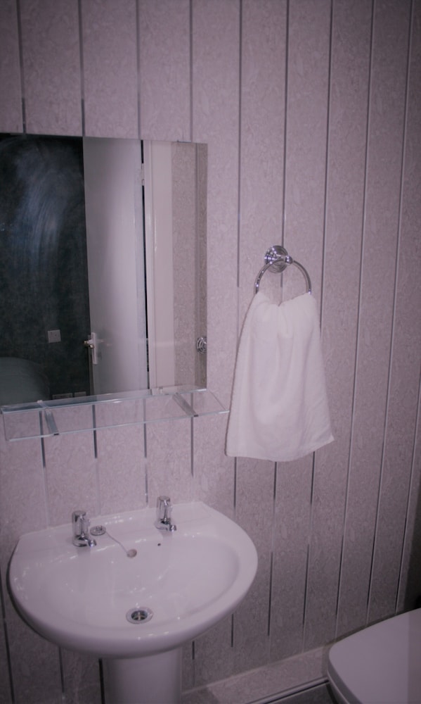White Rose Hotel & Restaurant - Leeds 44/50