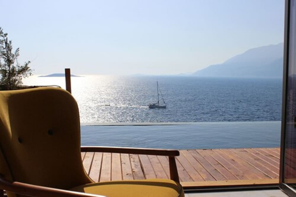 Mandalina Luxury Suites 27/50