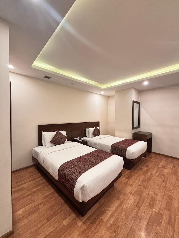 Apex Business Hotel 16/58