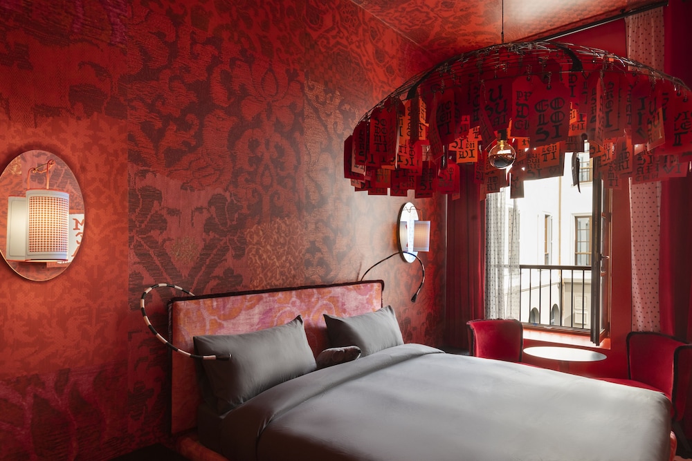 25hours Hotel Piazza San Paolino 28/60