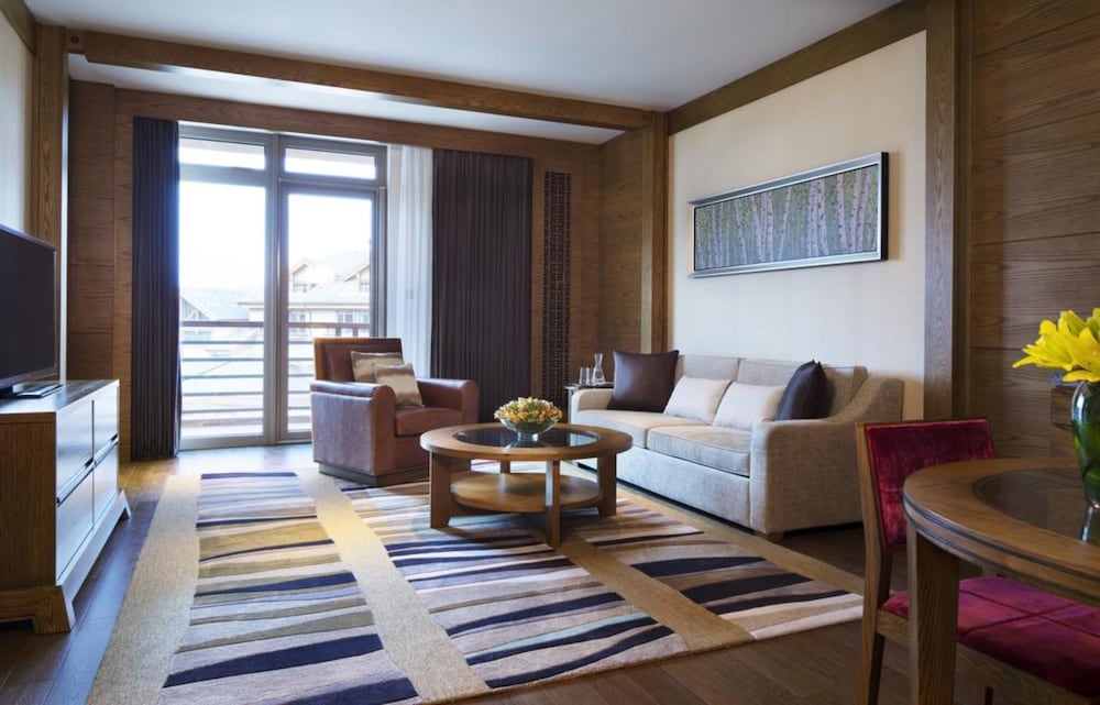 HYATT REGENCY CHANGBAISHAN 33/57