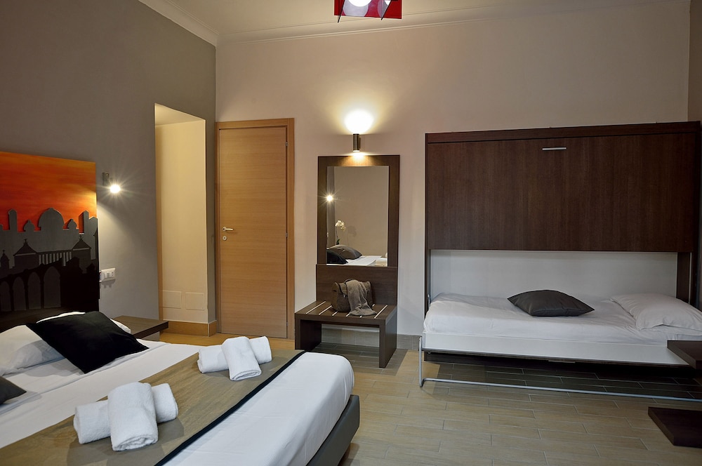 94rooms Vatican Vigliena 15/71