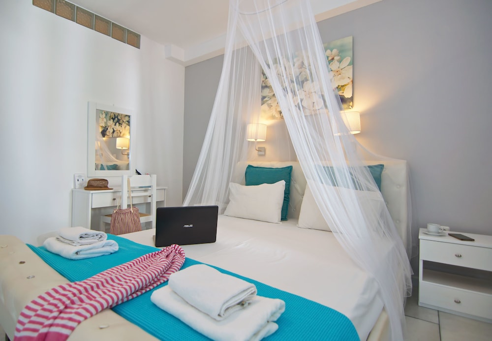 Camara Hotel 37/50