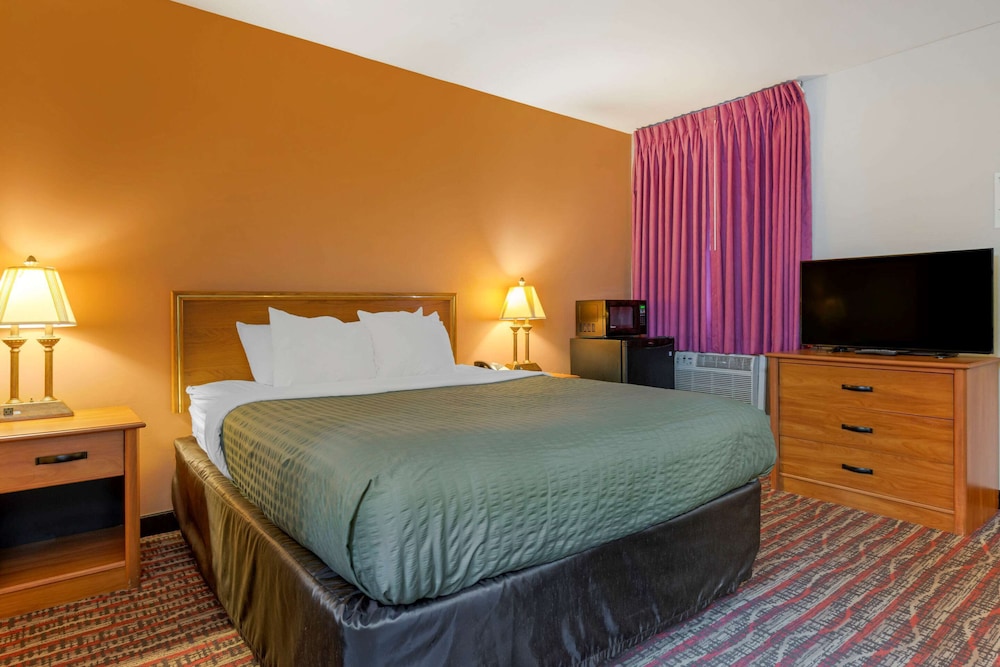 Econo Lodge Lakeview 21/44