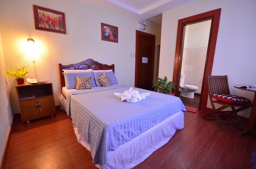 Casanas Suites 7/32
