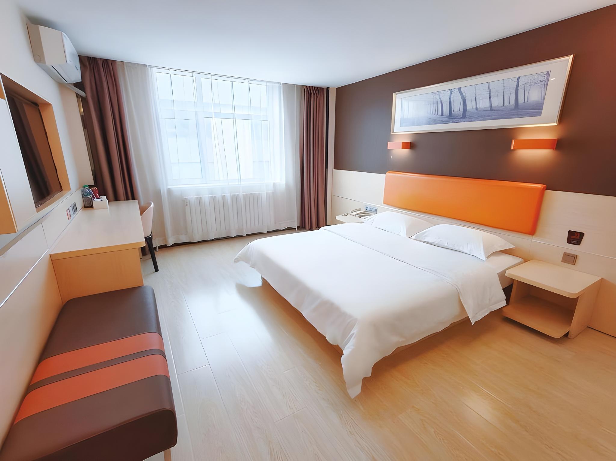 Boutique, Queen Bed
